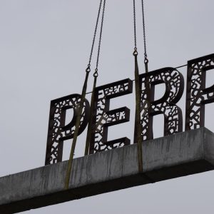 16 metros de escultura dan la bienvenida en Santa Perpetua (5)