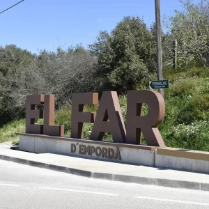 Lletres escultòriques “El Far d’Empordà” (1)
