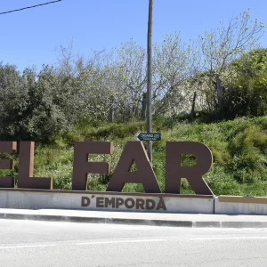 Lletres escultòriques “El Far d’Empordà” (4)