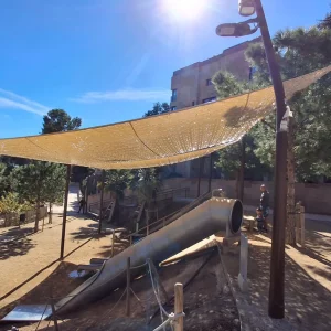 Zones d’ombra que cuiden la infància (1)