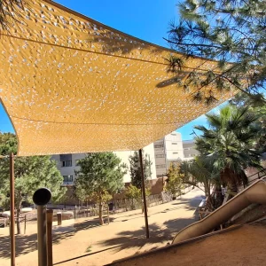 Zones d’ombra que cuiden la infància (2)